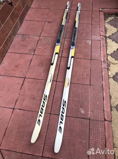 Беговые лыжи