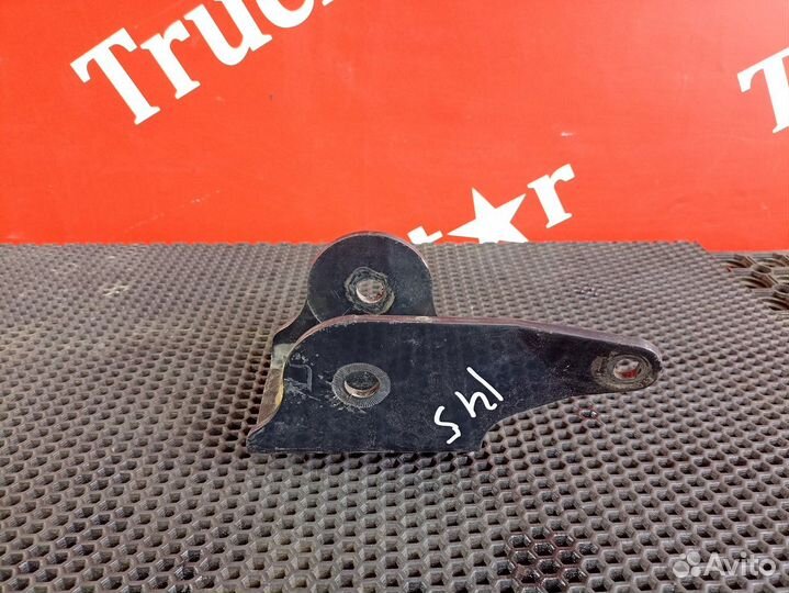 Кронштейн торсиона кабины правый