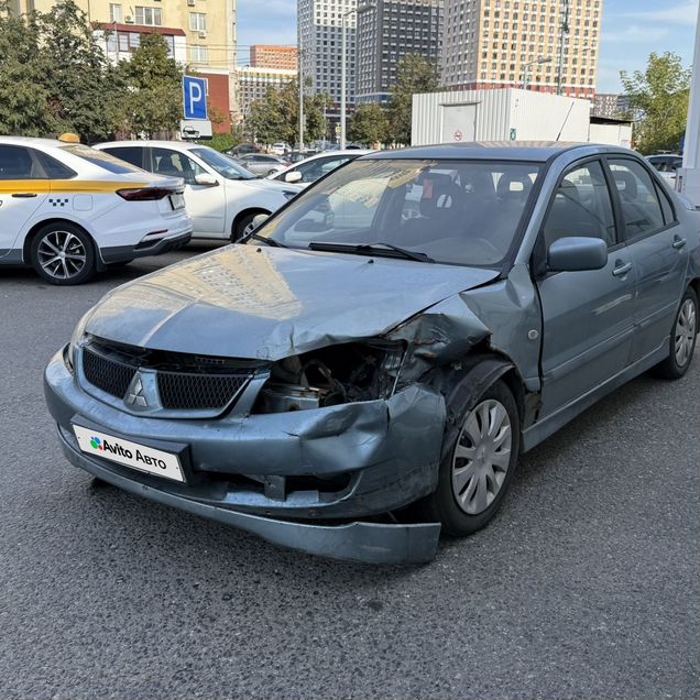 Mitsubishi Lancer 1.6 MT, 2006, битый, 255 000 км