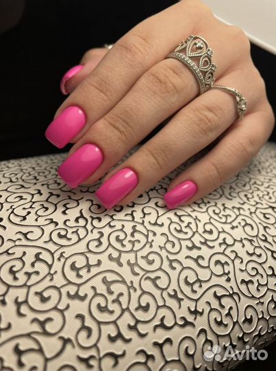 Педикюр с покрытием лаком