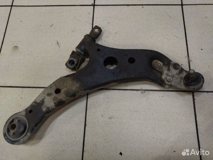 Рычаг подвески передний правый Toyota Camry V40