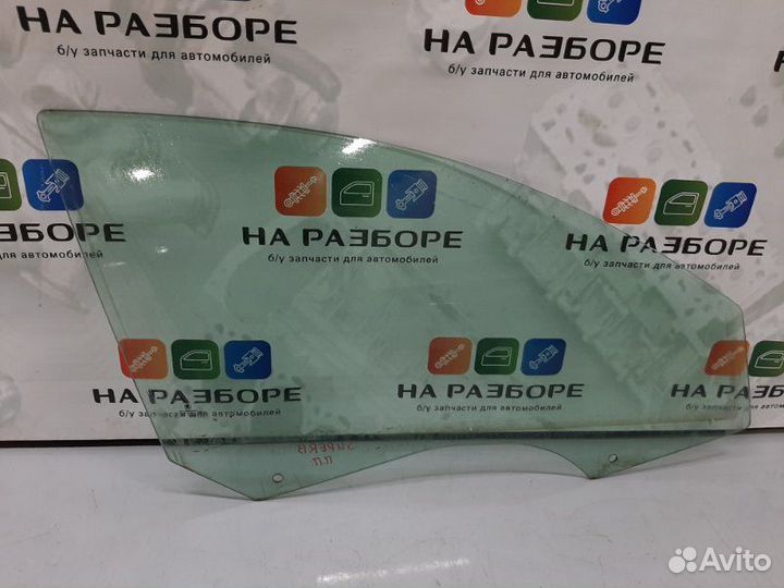 Стекло двери переднее правое Skoda Superb 3T CDA