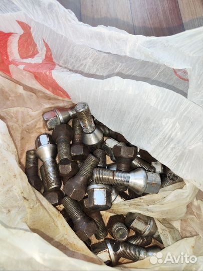 Болты от ваз 2114