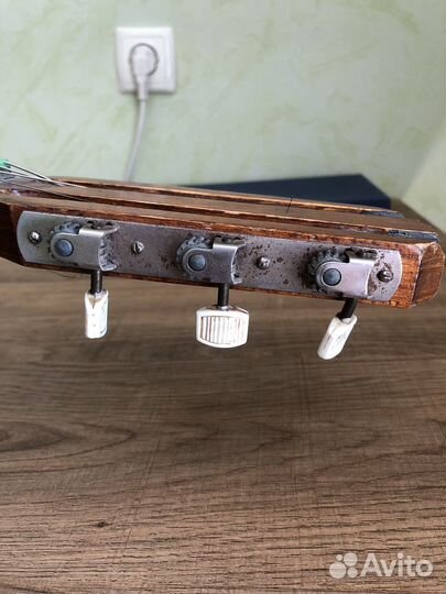 Классическая гитара шестиструнная