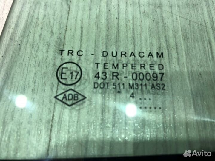 Форточка двери задняя левая Renault Logan L8