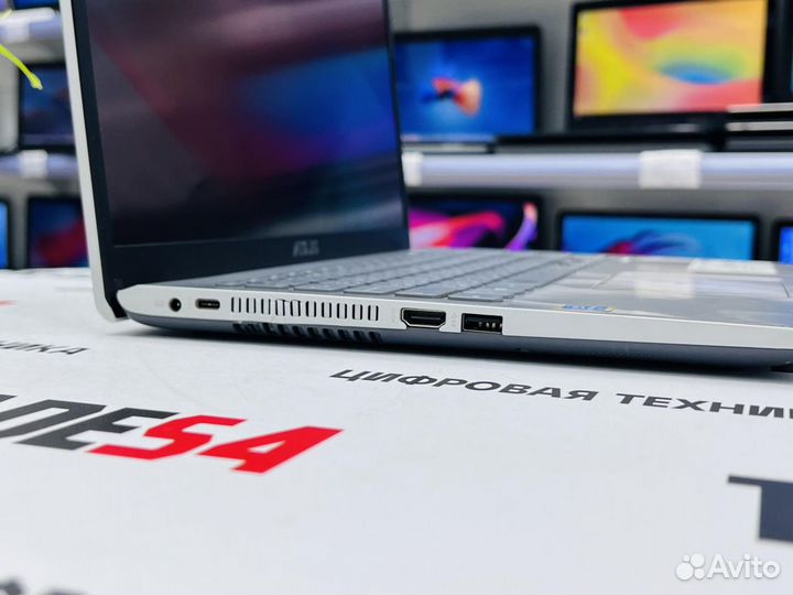 Ультрабук Asus 15.6