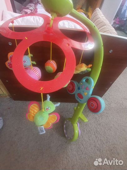 Музыкальный мобиль в кроватку