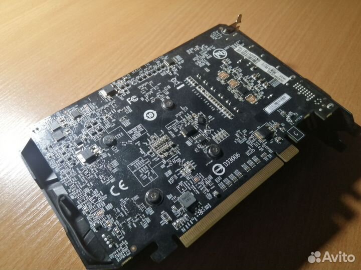 Видеокартa RX 560 4 gb