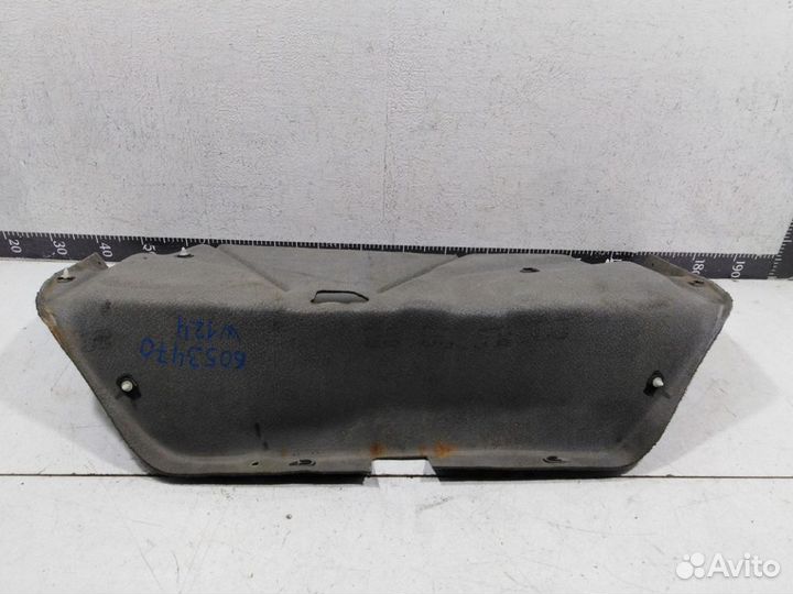 Обшивка крышки багажника