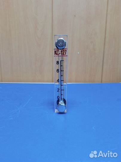 Указатель уровня гидравлики на баке YW2-127