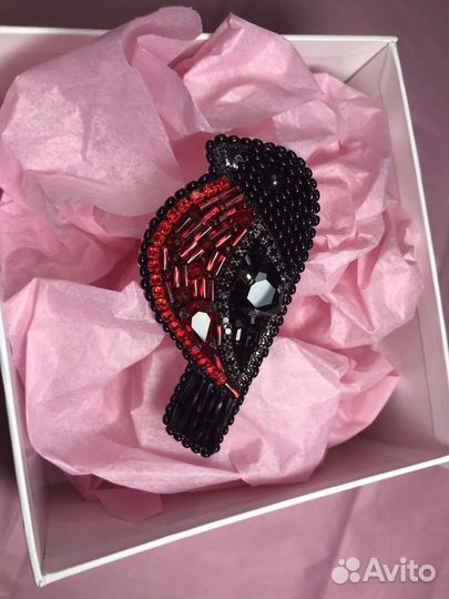 Брошь ручной работы