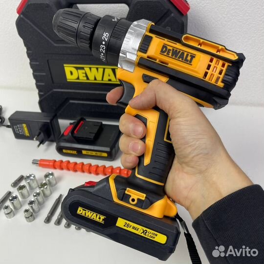 Шуруповерт Dewalt 26v ударный