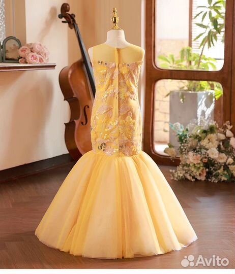 Нарядное платье для девочки