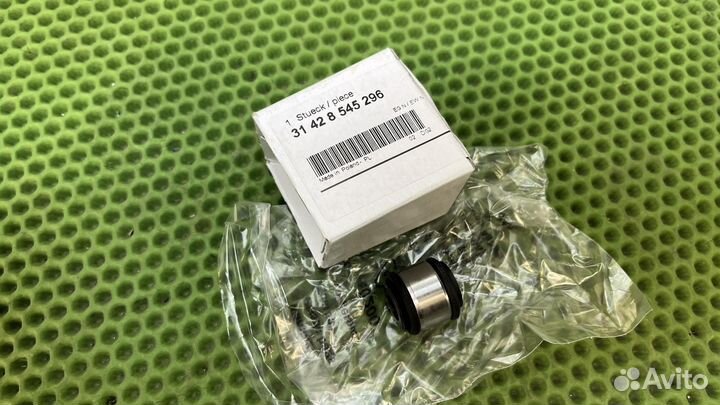 Шарнир верхней траверсы BMW