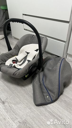 Коляска adamex barletta 3 в 1 бело серая