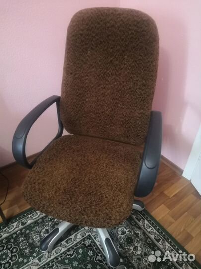 Компьютерное кресло руководителя