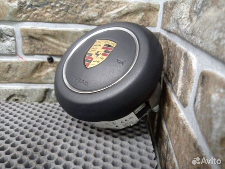 Подушка безопасности в рулевое колесо Porsche Maca