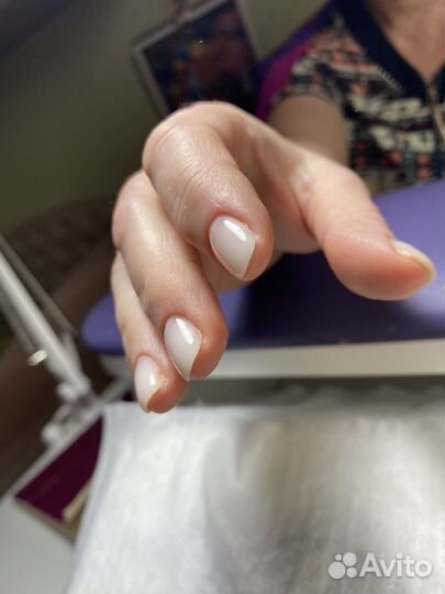 Маникюр, тонкое укрепление гелем