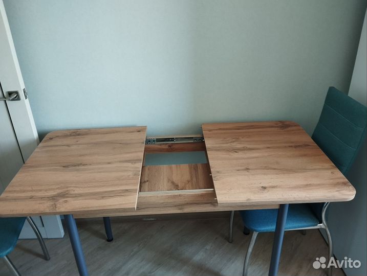 Кухонный стол бу без стульев