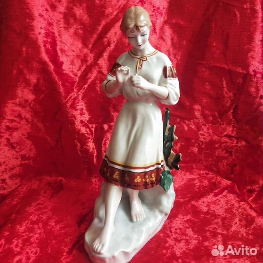 Статуэтка Гадание на ромашке