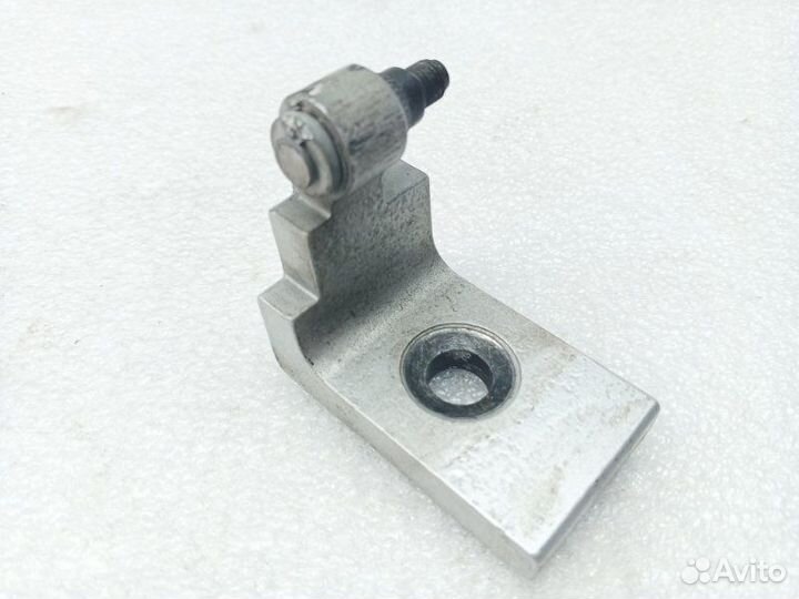 Петля двери передняя правая Bmw X5 E70 N52B30 2008