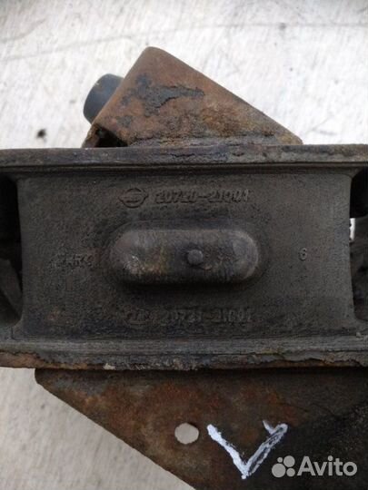 Опора двигателя левая Ssangyong Rodius D27DT 2009