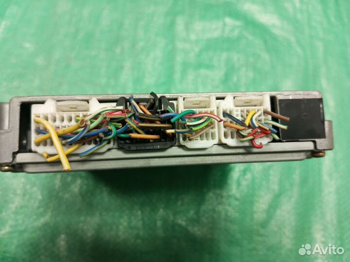 Блок для Mazda B35R18881B