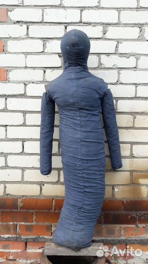 Манекен одноногий 