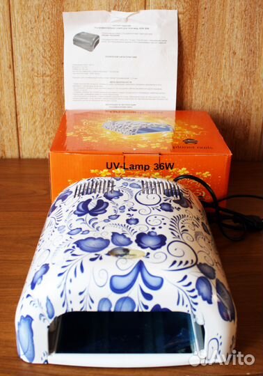 Ультрафиолетовая лампа Planet Nails UV-Lamp 36W