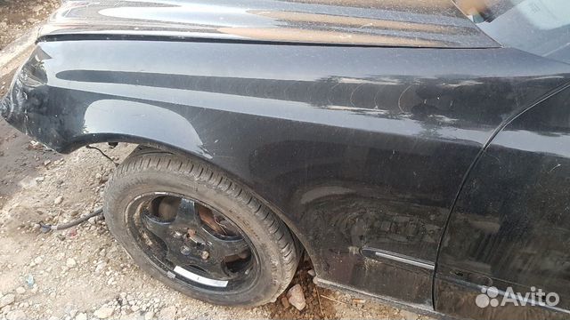 Крыло переднее левое на Mercedes W211