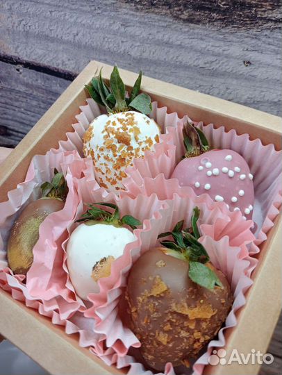 Клубника в шоколаде. Подарок на 8 марта