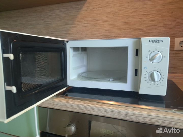 Микроволновая печь Elenberg