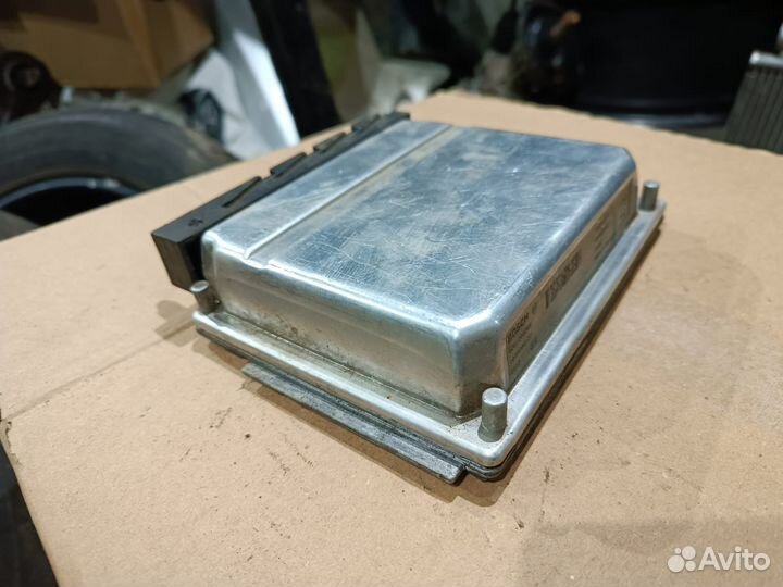 Блок управления двигателем Volvo s60,s80,xc70,xc90