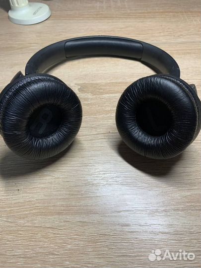 Беспроводные наушники jbl tune 560bt