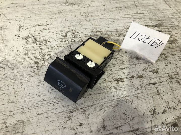 Кнопка переключатель Toyota Avensis T220