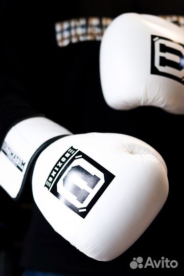 Боксерские перчатки ultimatum boxing White
