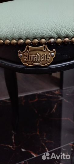 Банкетка для пианино