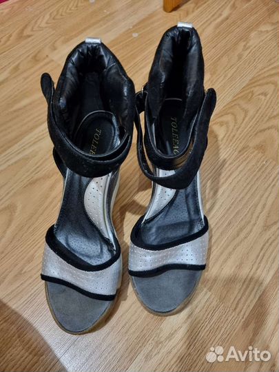 Босоножки на платформе
