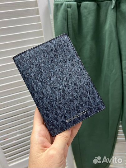 Обложка на паспорт Michael Kors кожа оригинал
