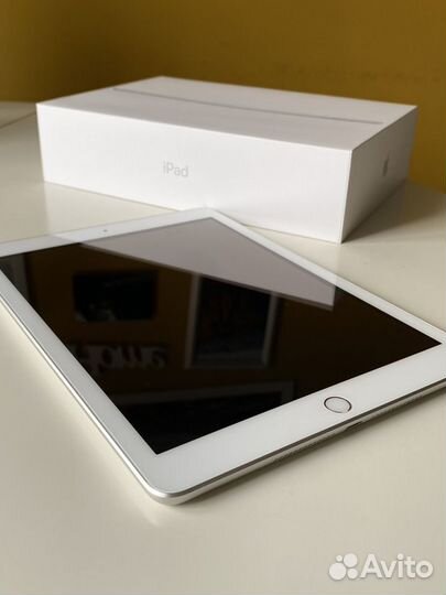 Планшет apple iPad 6