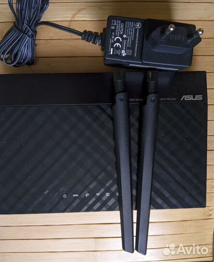 Роутер asus DSL-N12U на запчасти или восстановле