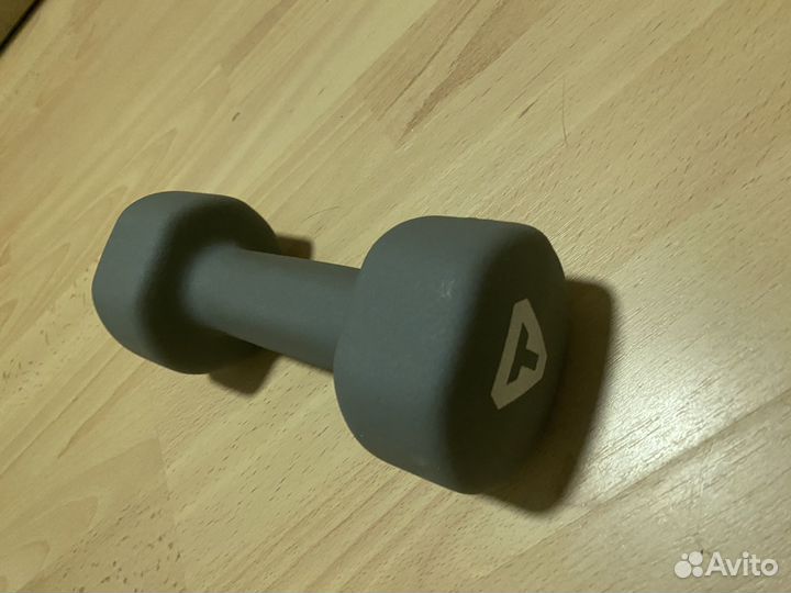 Гантеля torneo 4 кг
