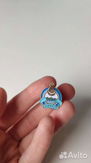 Значки пины броши