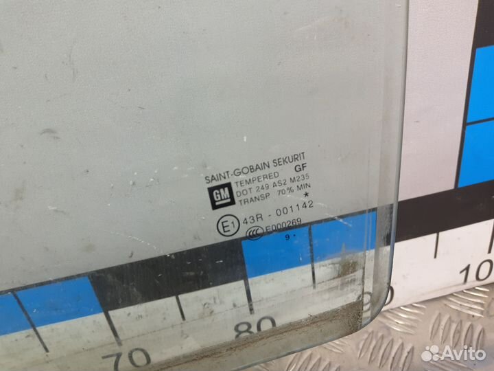 Б/У Стекло двери задней левой