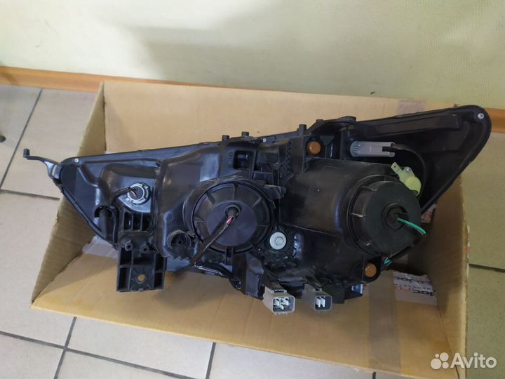 Фара правая Mitsubishi ASX 2010- 8301C884