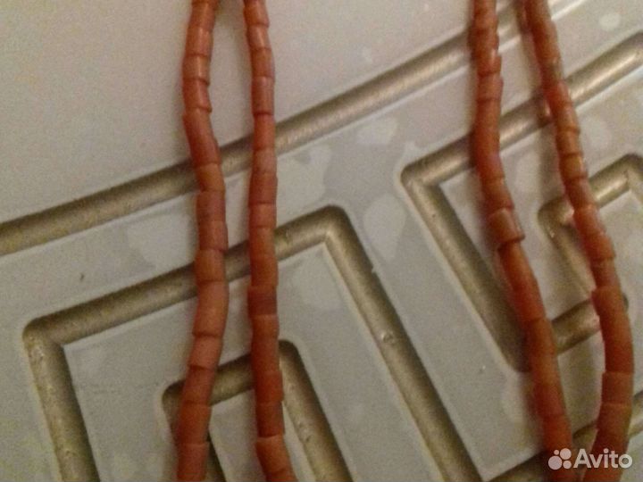 Колье ожерелье из натуральных камней коралы