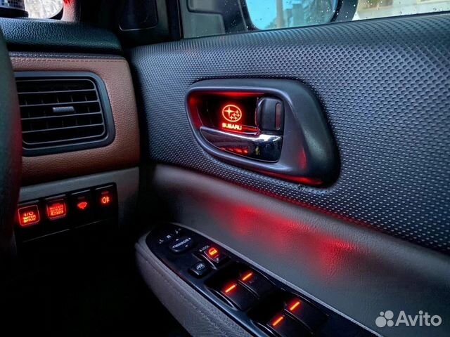 Led подсветка дверных ручек салона Subaru Forester