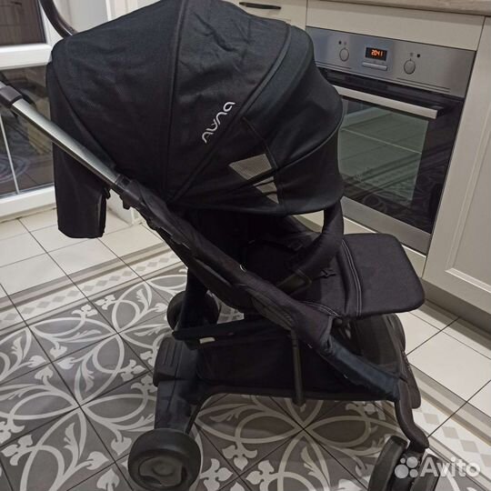 Прогулочная коляска Nuna