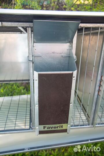 Уличный крольчатник