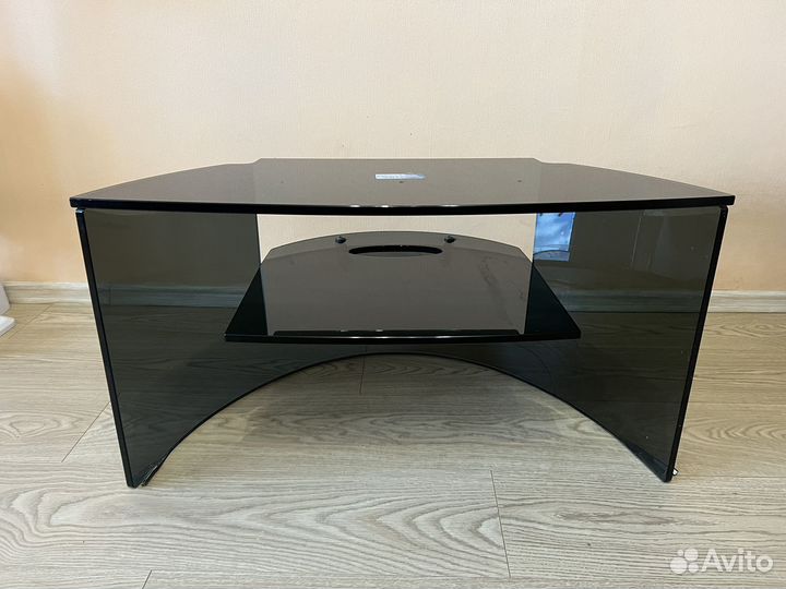 Стеклянная тумба под тв